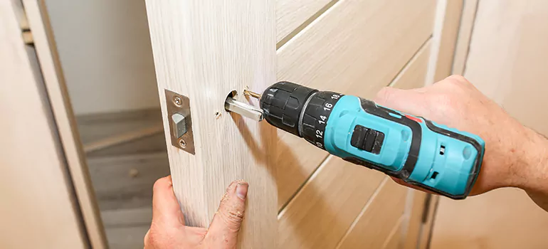 Old Door Knob Repair in Winter Park, FL